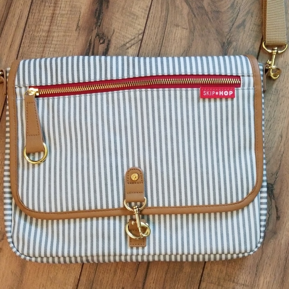 Skip Hop crossbody changing bag for baby